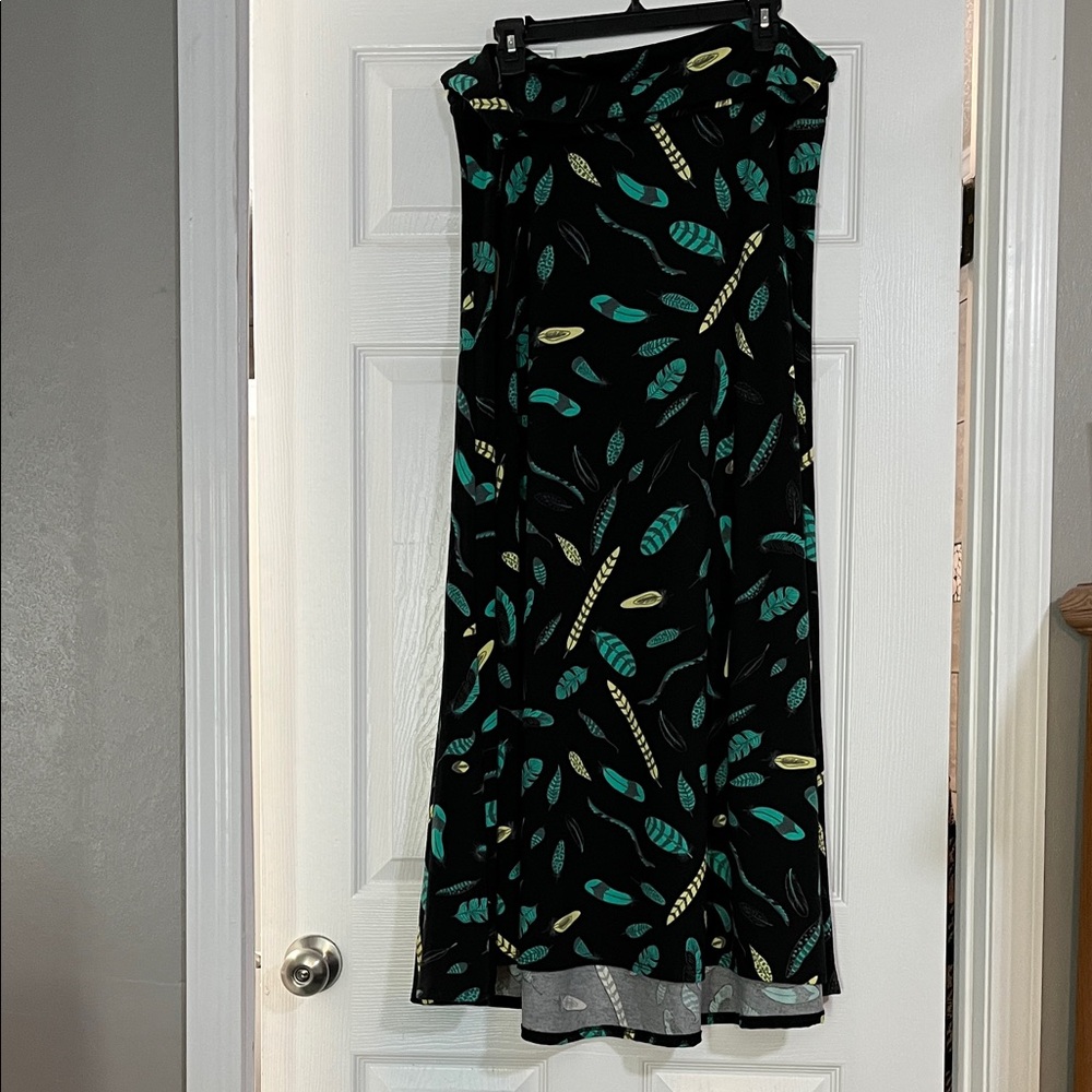 LulaRoe Black Maxi Skirt with Teal and Olive Feather Motif